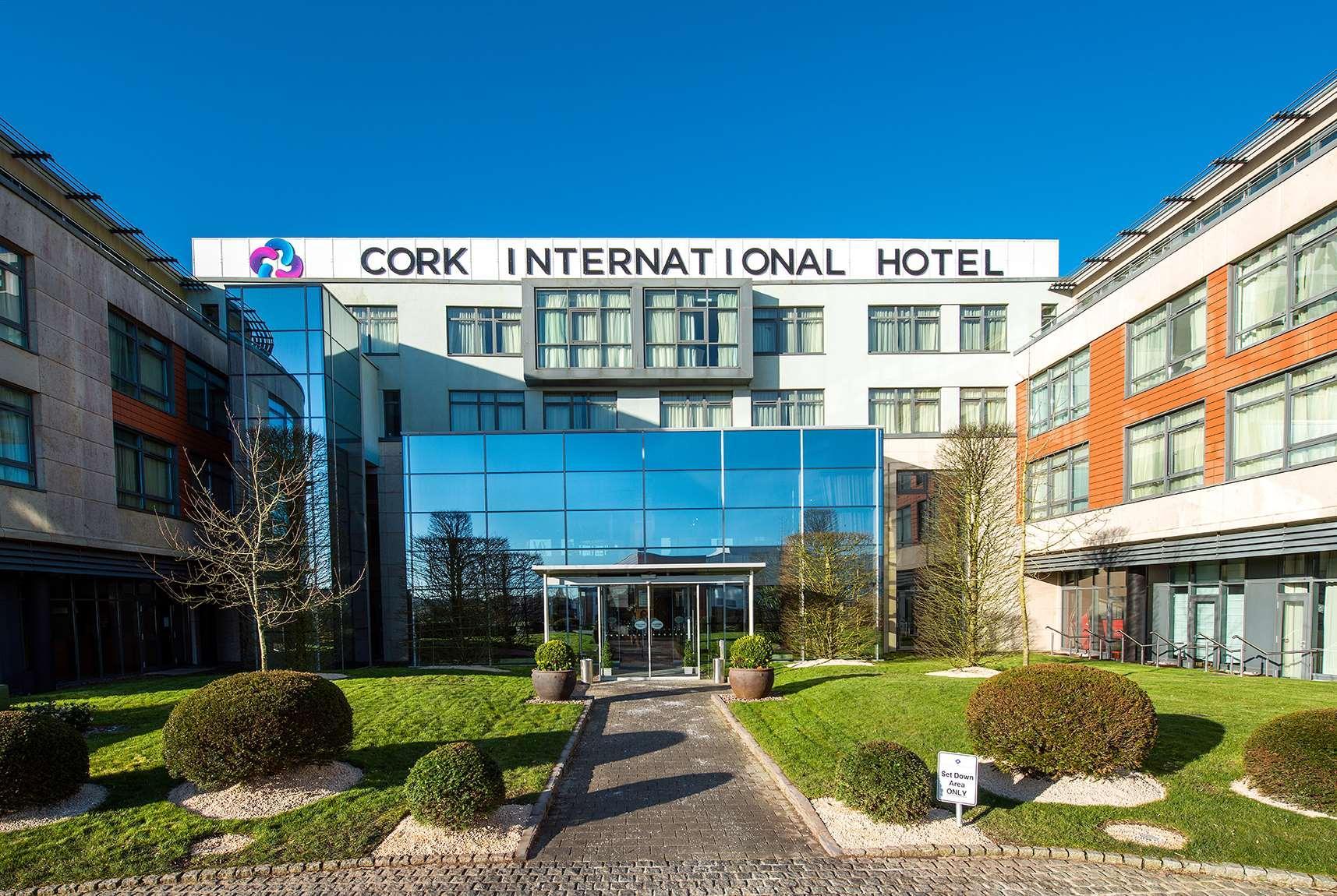 Cork International Hotel Екстериор снимка