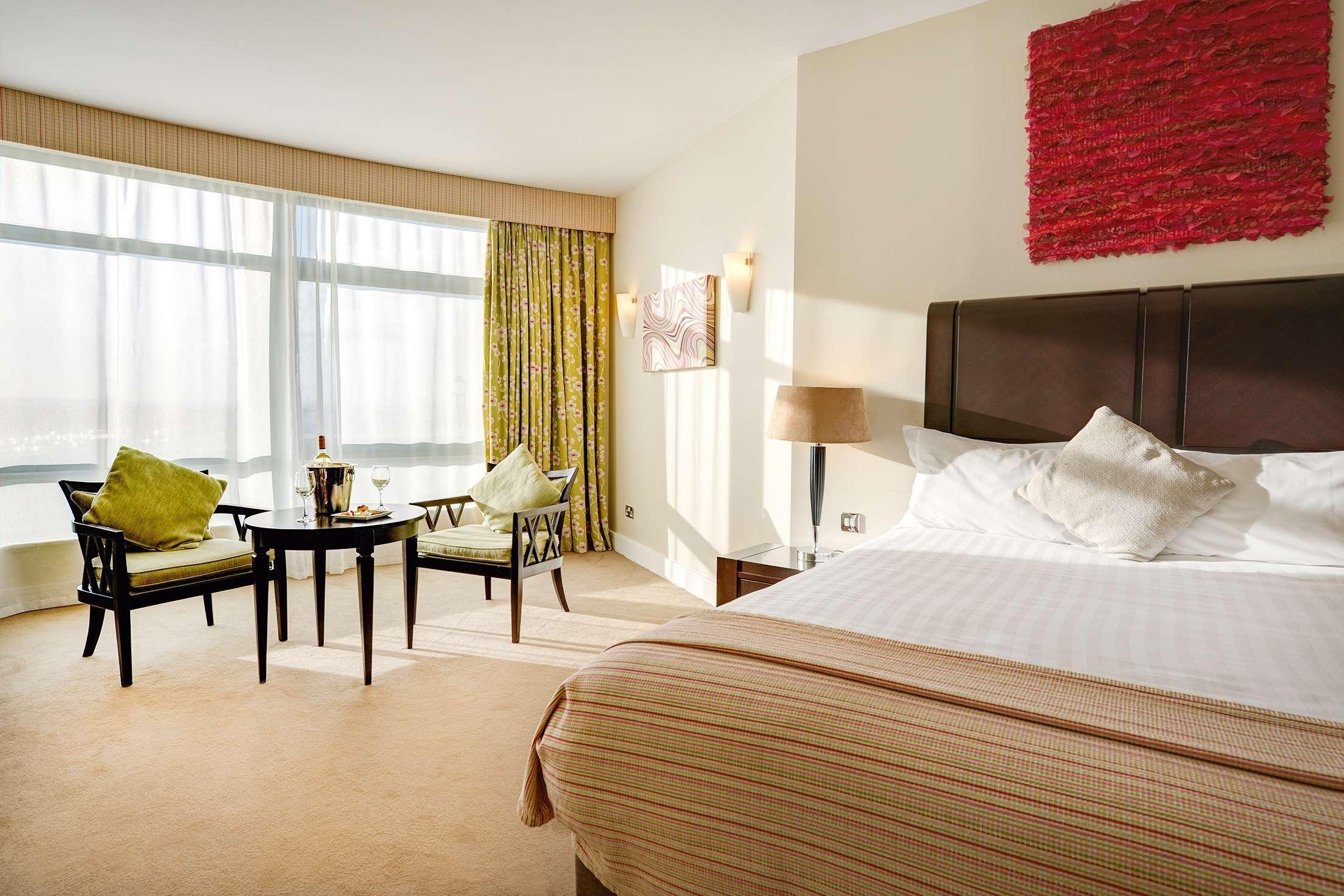 Cork International Hotel Екстериор снимка