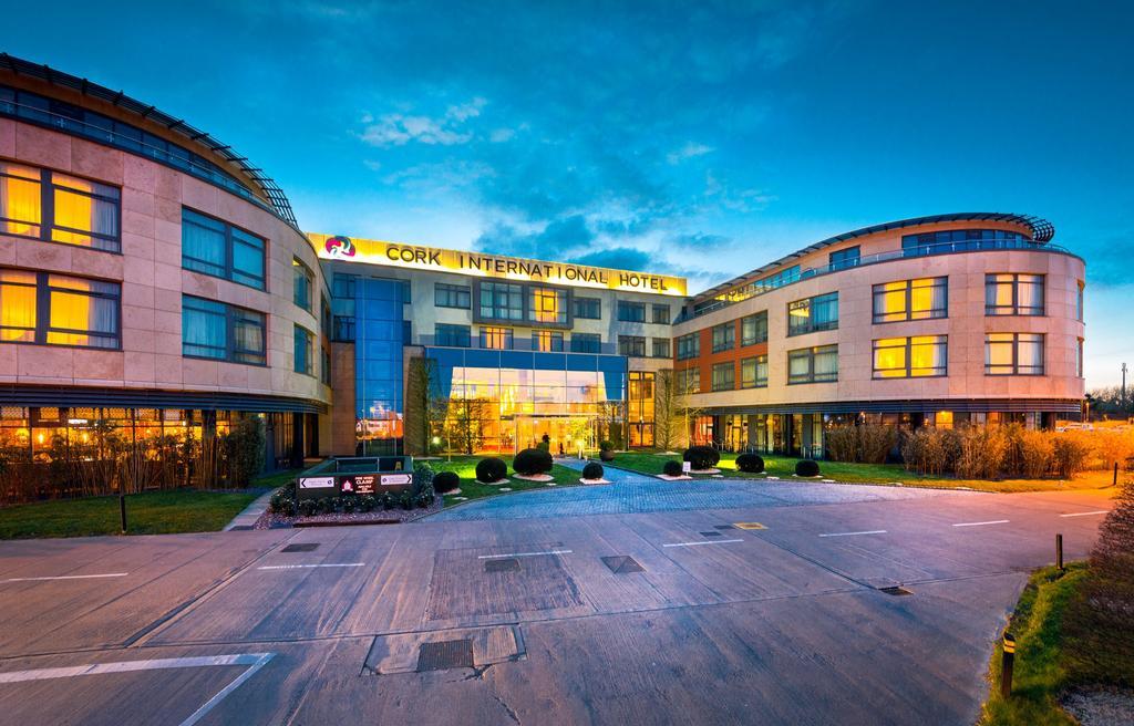 Cork International Hotel Екстериор снимка